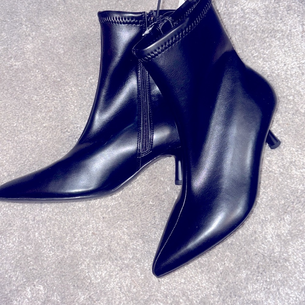 a new day Black Heeled Boots liquid vegan leather 1 inch size 6.5